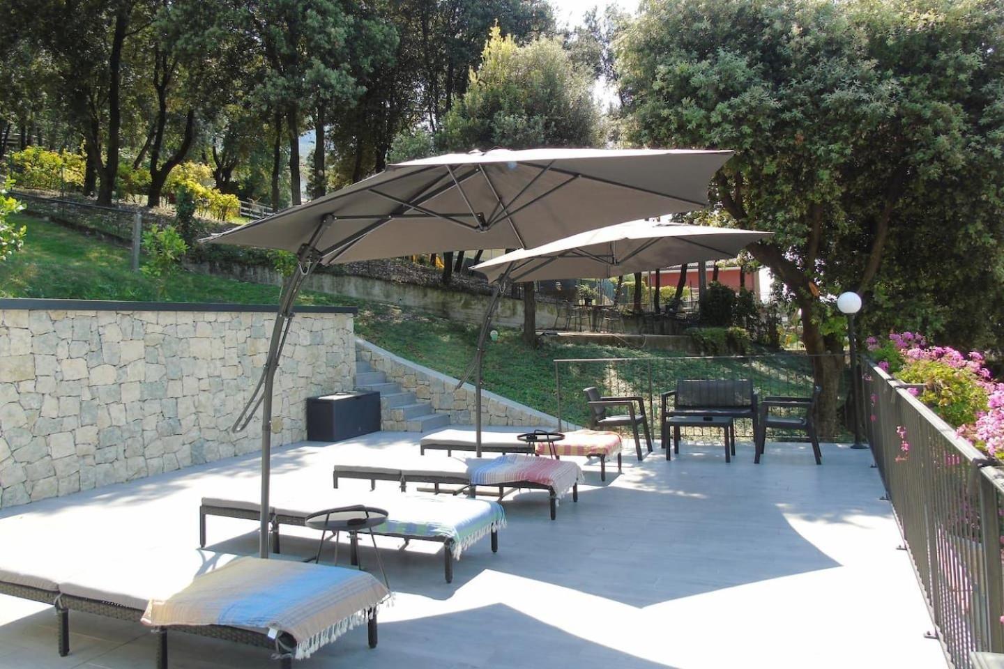 Finestra Sul Lago Malcesine Apt Riva Ngoại thất bức ảnh