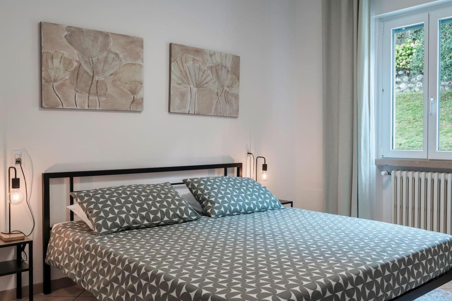 Finestra Sul Lago Malcesine Apt Riva Ngoại thất bức ảnh